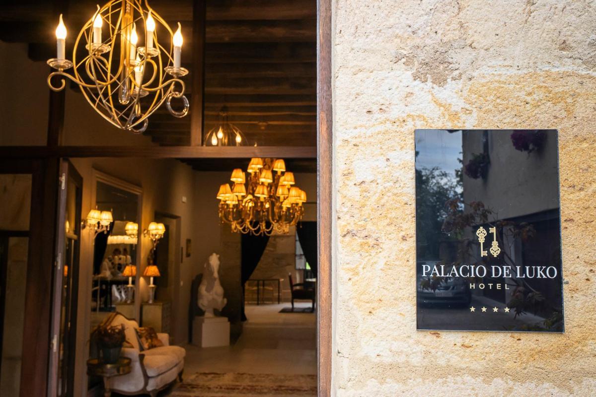 Hotel Palacio De Luko Luaran gambar